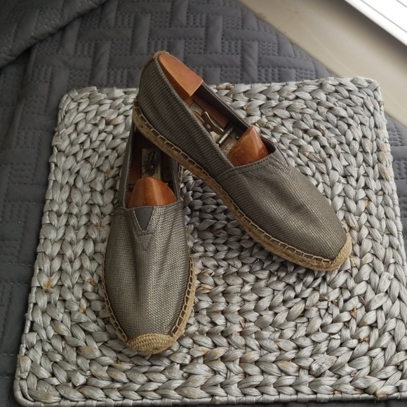 Jay and Mario Gold Espadrilles - Picture 1 of 8
